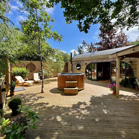The Pines Treehouse At Treetops Hideouts Richmond  Extérieur photo