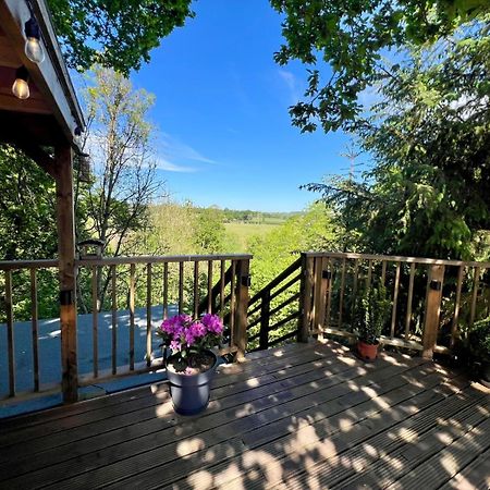 The Pines Treehouse At Treetops Hideouts Richmond  Extérieur photo