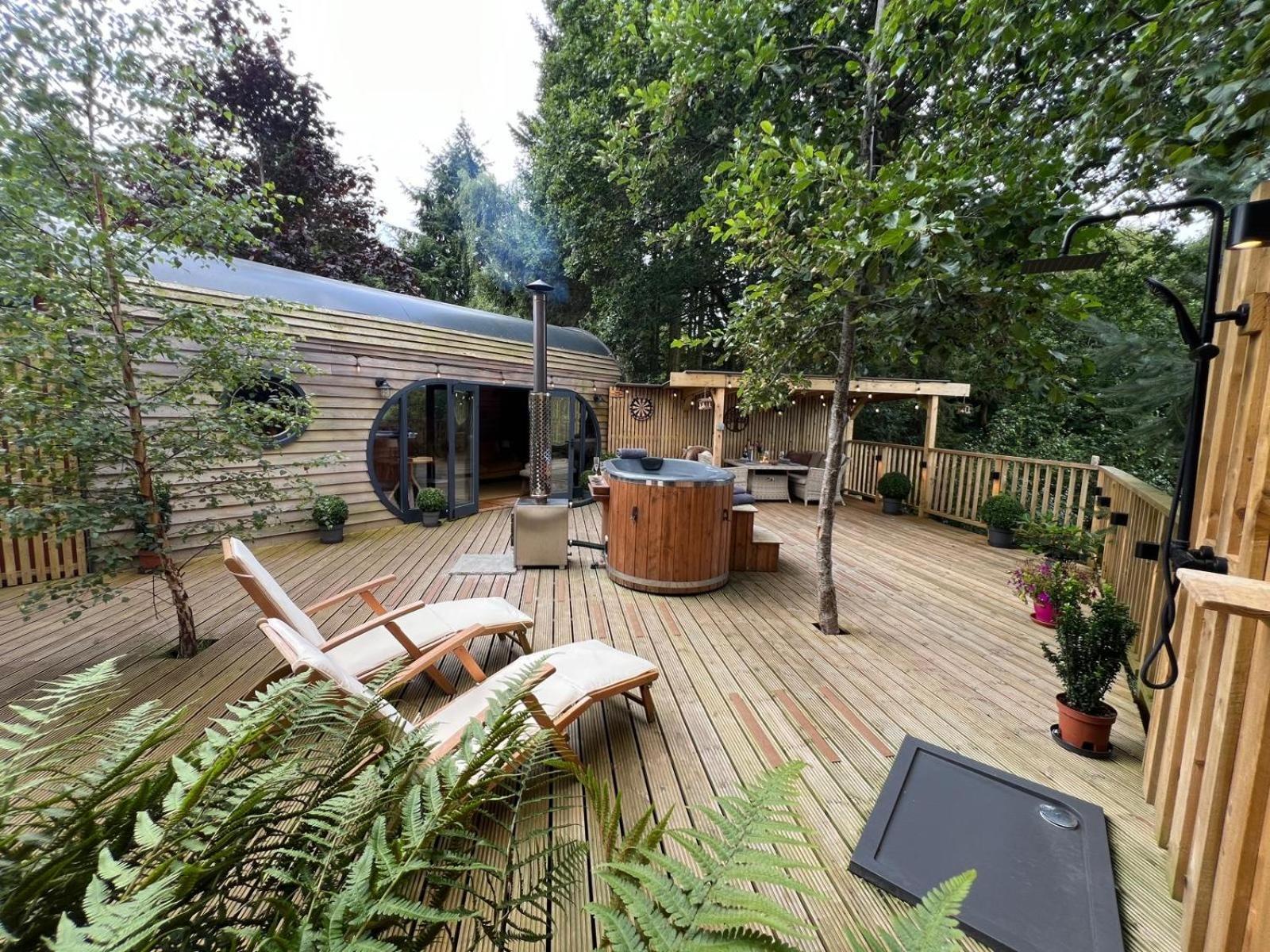 The Pines Treehouse At Treetops Hideouts Richmond  Extérieur photo